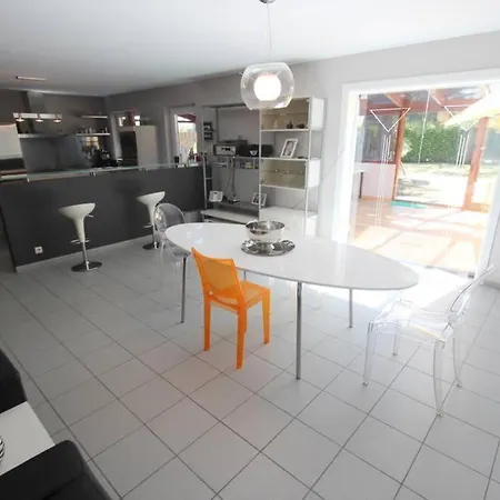 Maison 4 Facades Avec Jardin, Veranda Et Garage * Cerexhe-Heuseux
